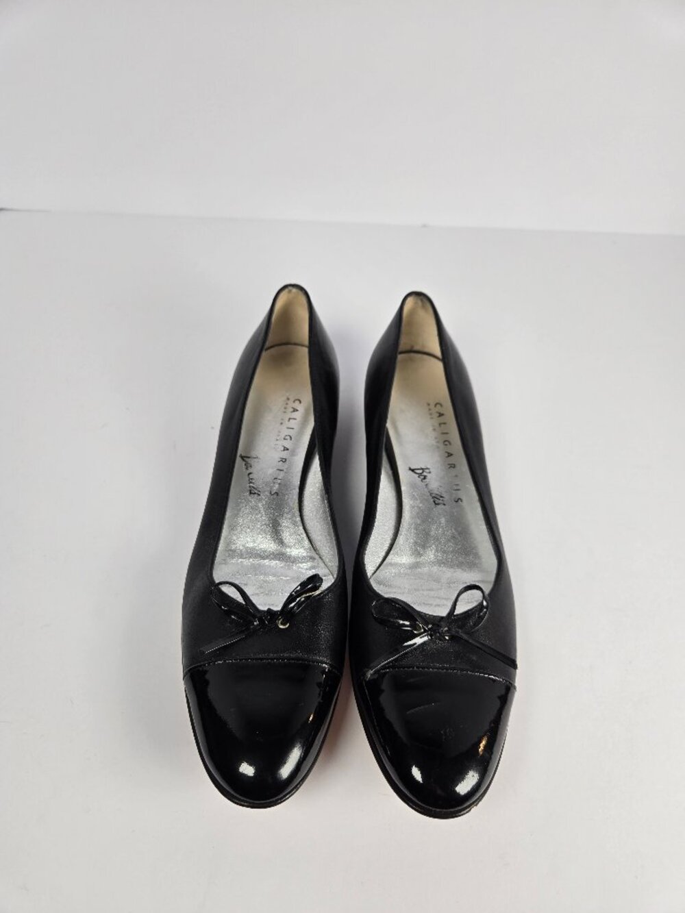 Caligarius La Valle Black Leather Patent Cap Toe Bow Pumps Made in Italy 7.5